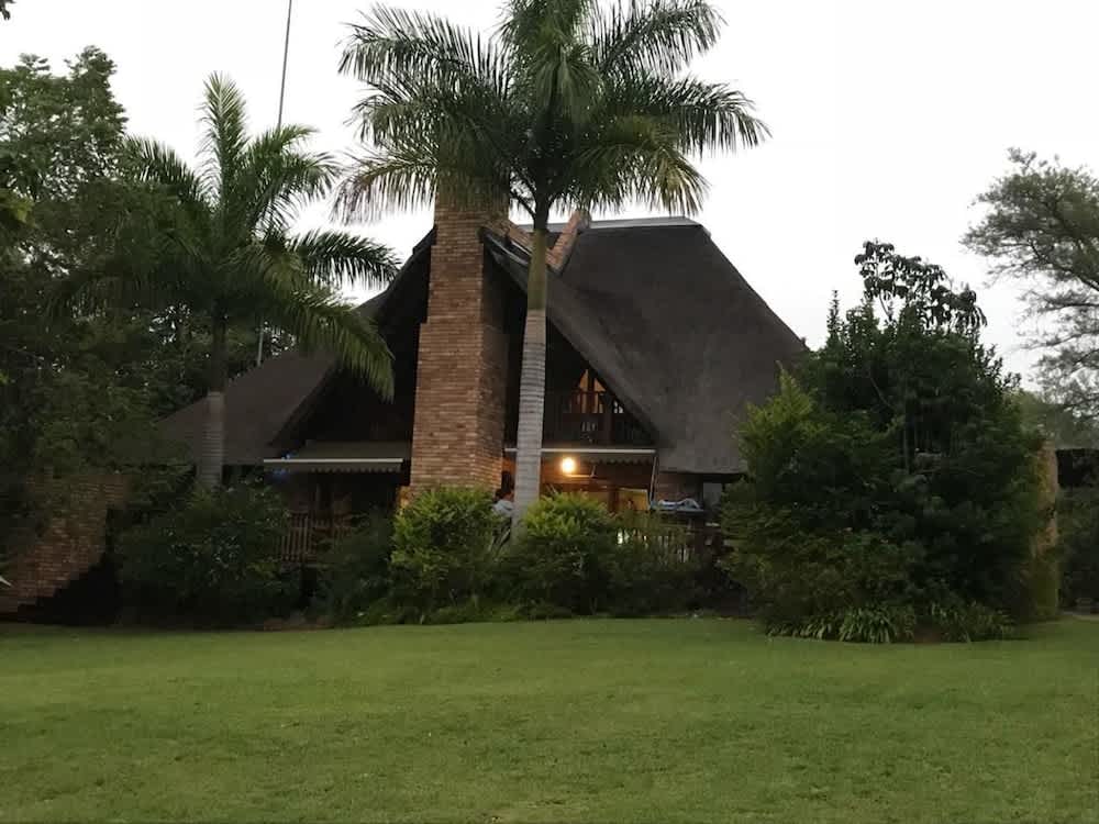 Legend Safaris - Kruger Park Lodge 1