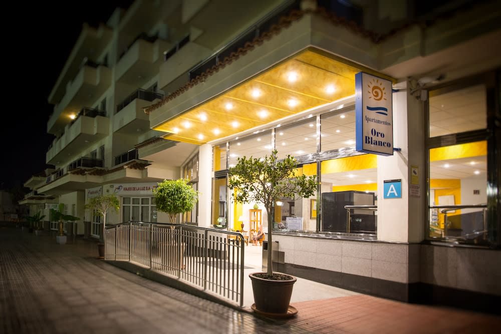 Apartamentos Oro Blanco 2