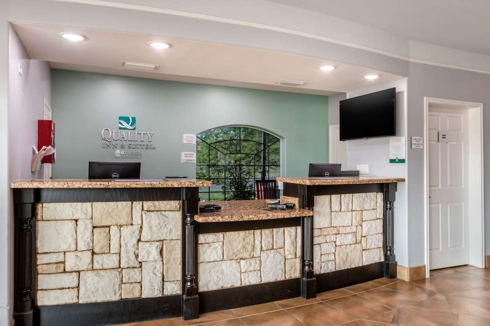 Quality Inn & Suites at The Outlets Mercedes-Weslaco 2