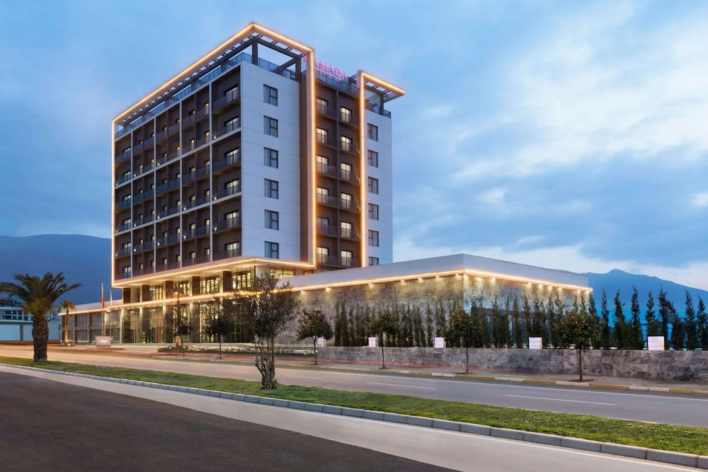 Ramada By Wyndham Tire 1