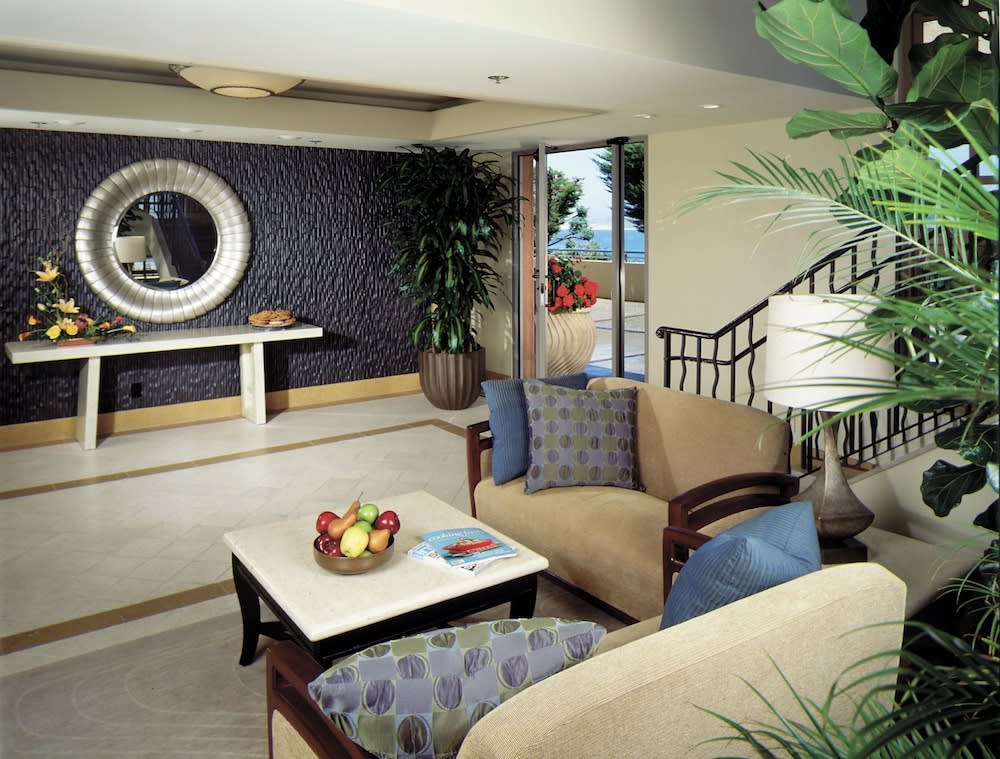 Monterey Bay Inn 2