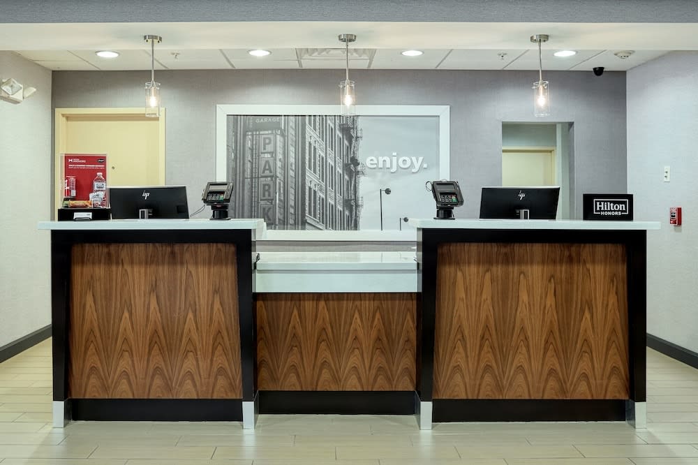 Hampton Inn & Suites Parsippany/North 2