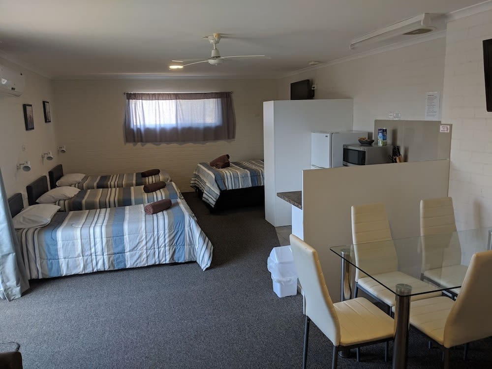 Harrington Village Motel 2