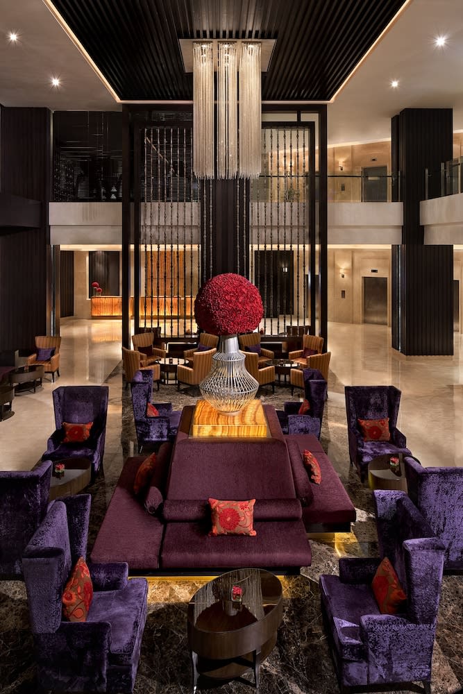 Courtyard by Marriott Gurugram Downtown 2