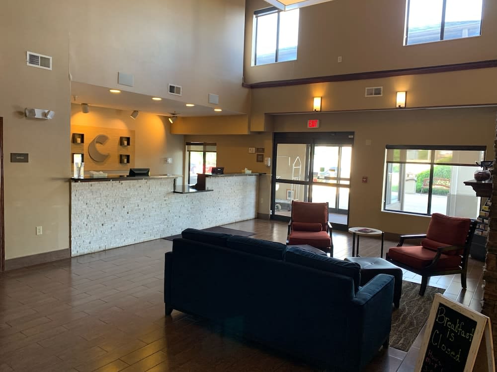 Comfort Suites Fort Wayne North 1