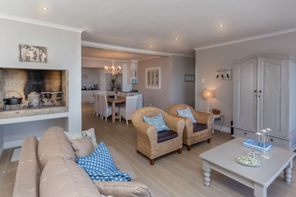 Ons C-Huis - Gansbaai Seafront Accommodation, back-up power 2