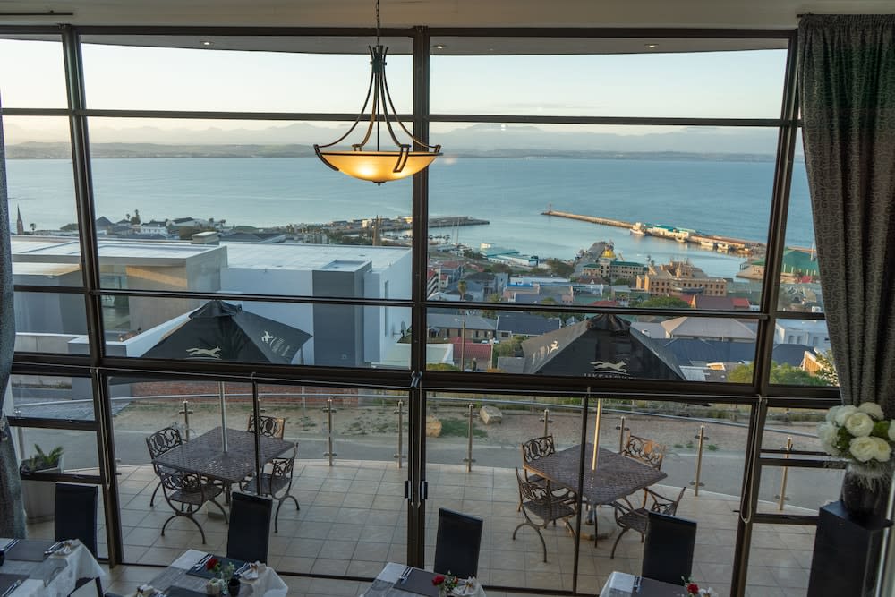 Bar-t-nique Guest House 3