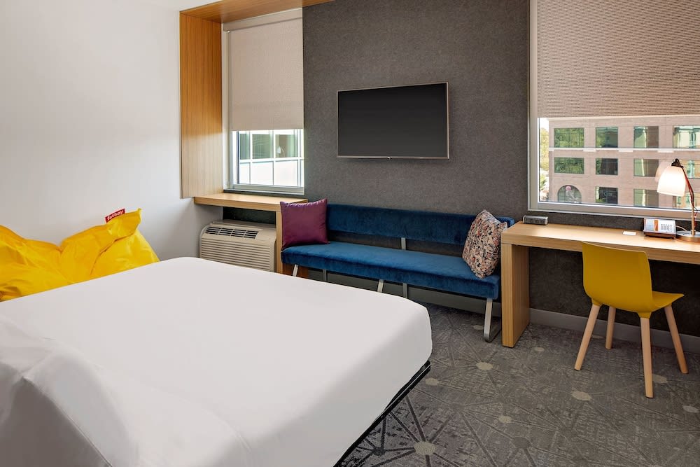 Aloft by Marriott Chapel Hill 2