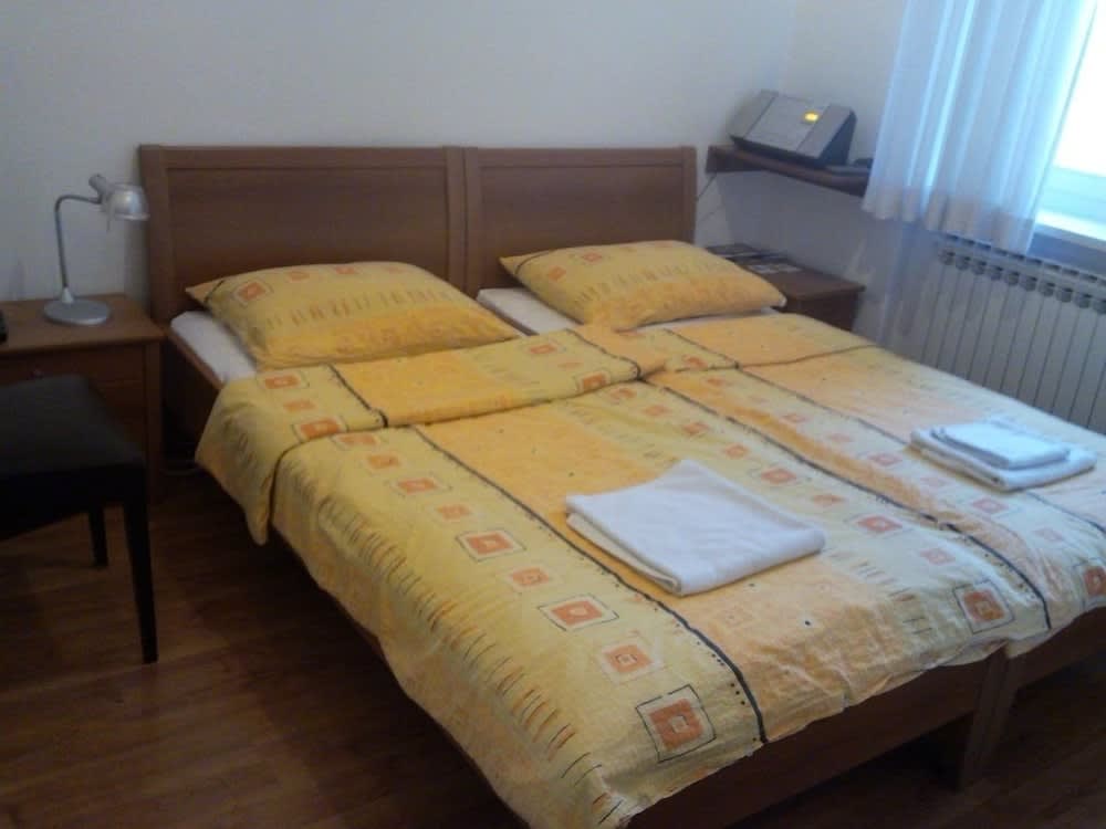 Angela Classic Rooms 1