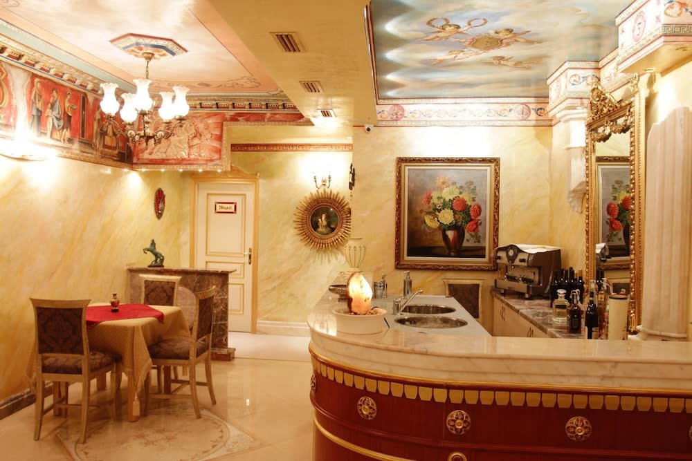 Hotel Boutique Vila Fernando Tirana 2