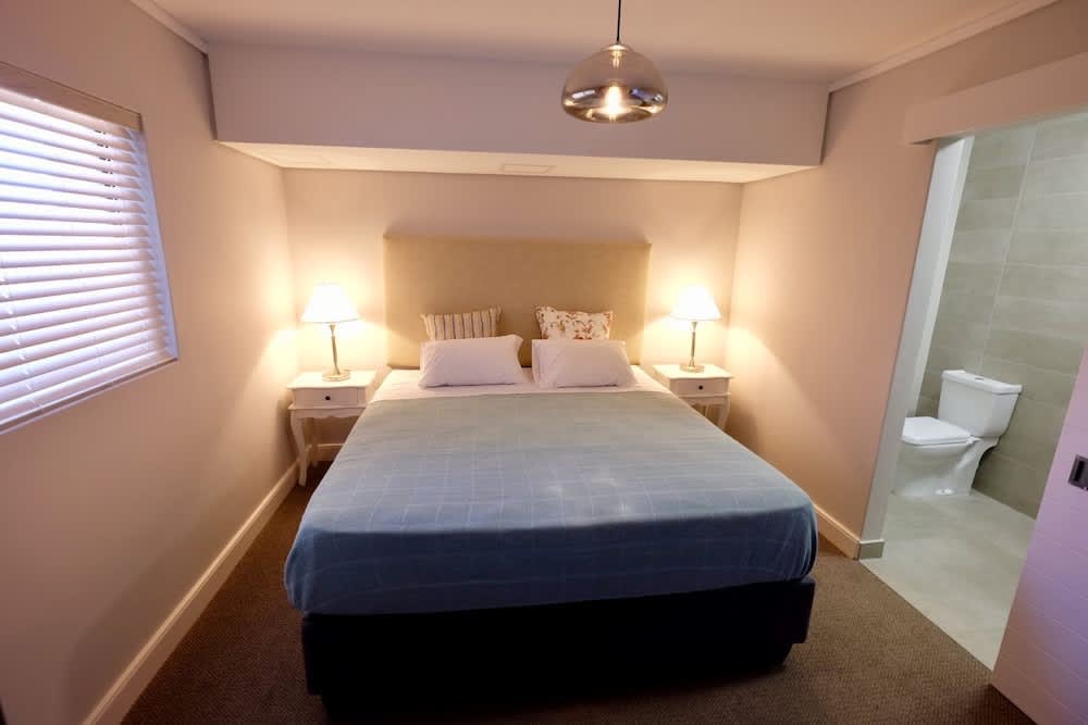 Blou Inn - Century City 2