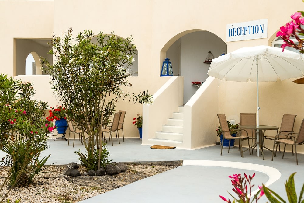 Sea Sound White Katikies 2