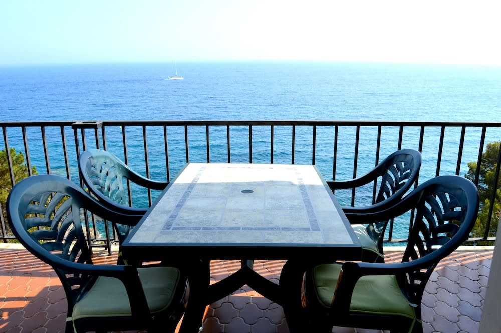 Les Terrasses De Cala Llevado 1