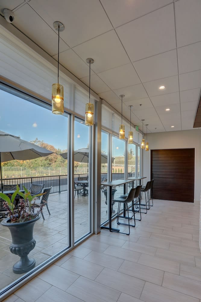 Holiday Inn Express & Suites Auburn Downtown by IHG 2