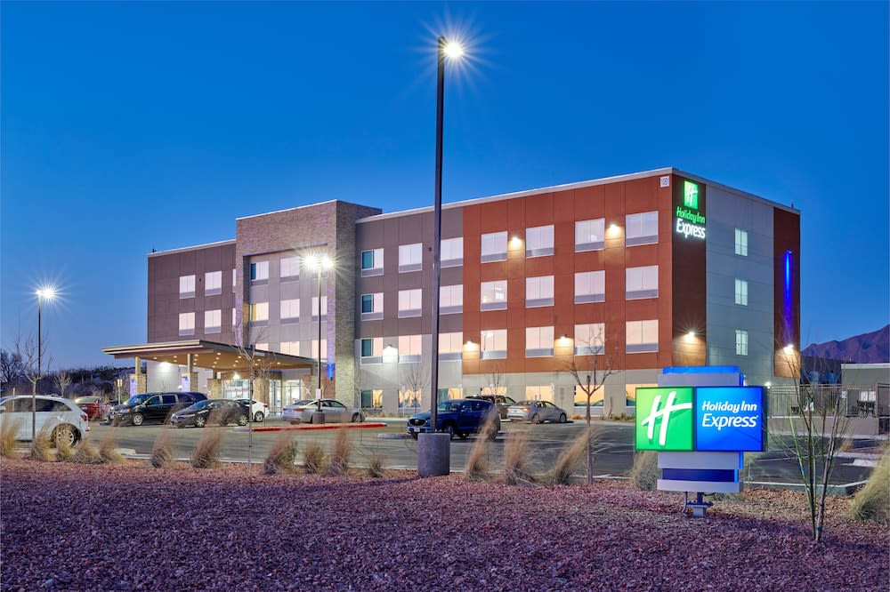 Holiday Inn Express & Suites EL PASO - SUNLAND PARK AREA by IHG 1