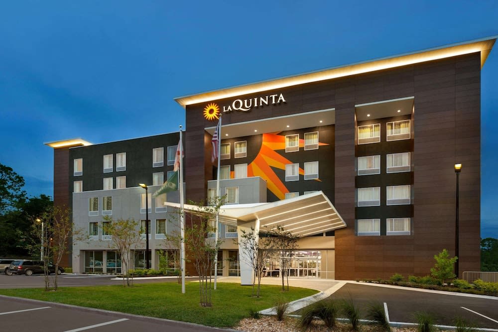 La Quinta by Wyndham Gainesville 1