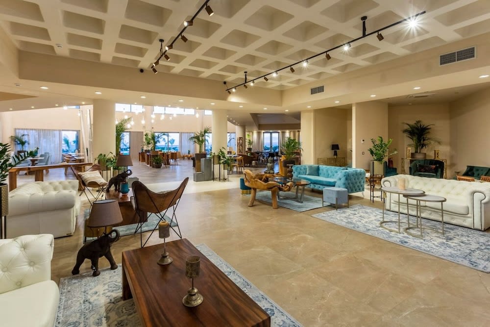 Elysian Luxury Hotel and Spa 5