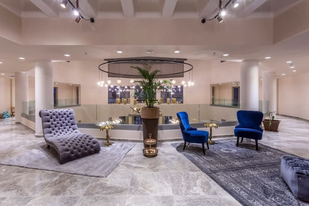 Elysian Luxury Hotel and Spa 4