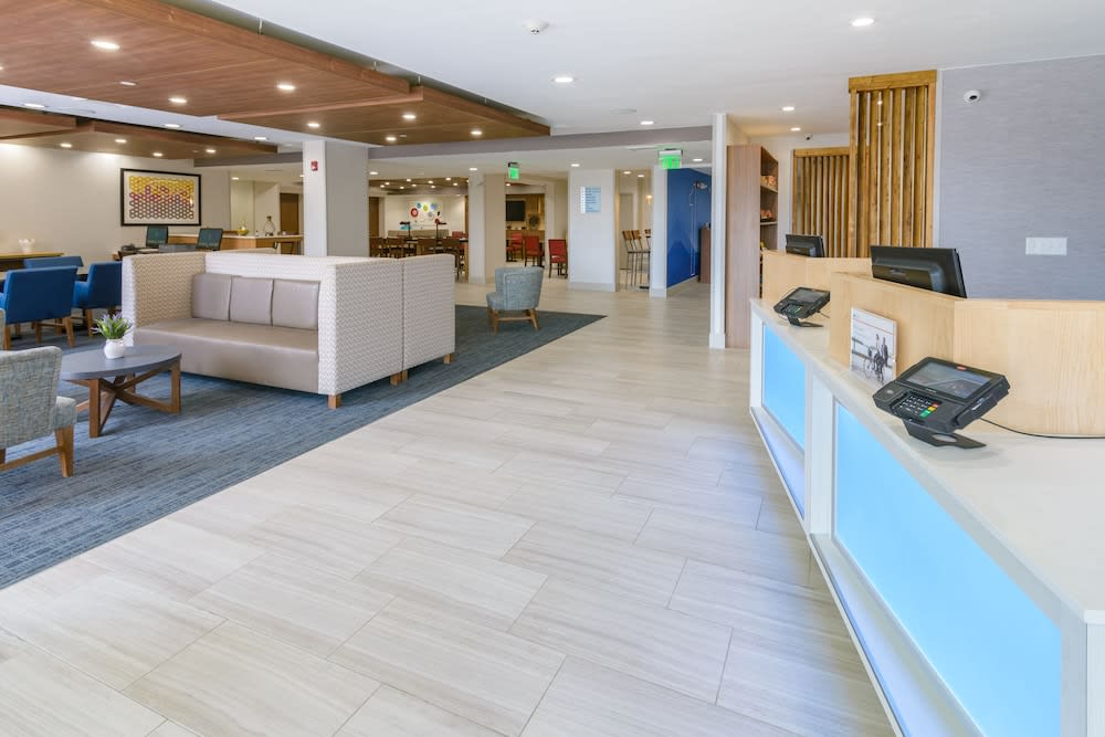 Holiday Inn Express SOUTHINGTON by IHG 2