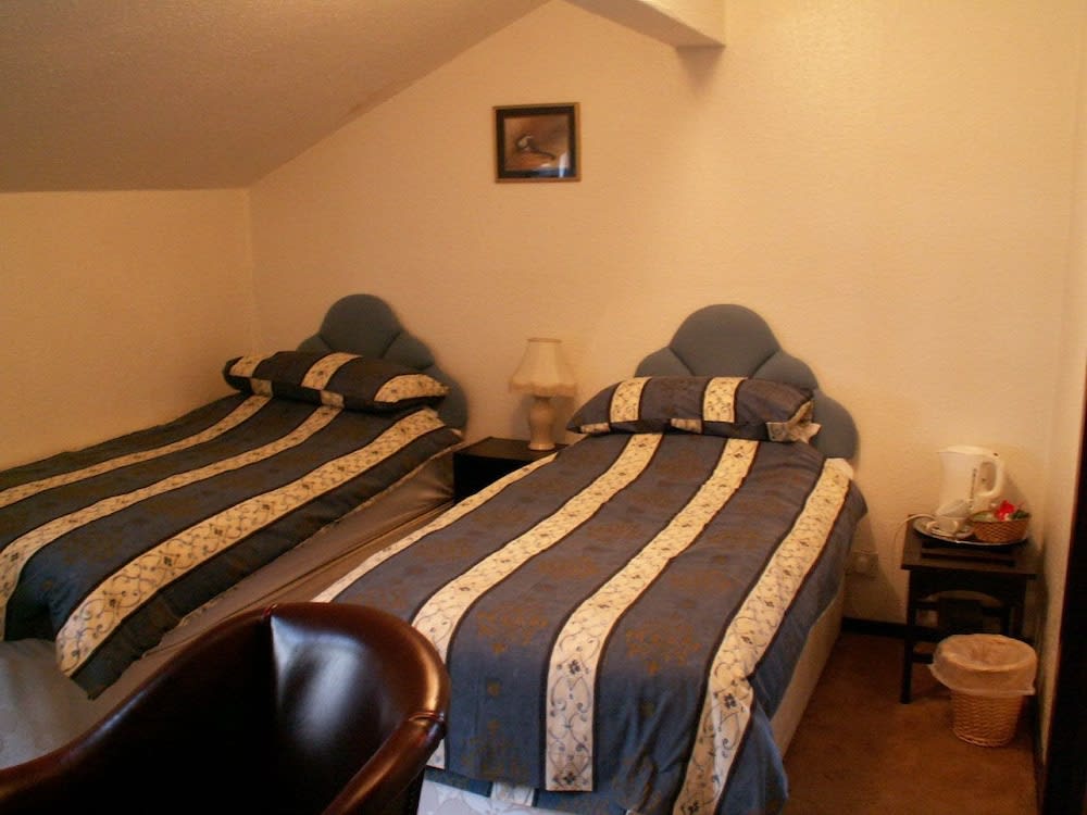 The Sloop Inn 2
