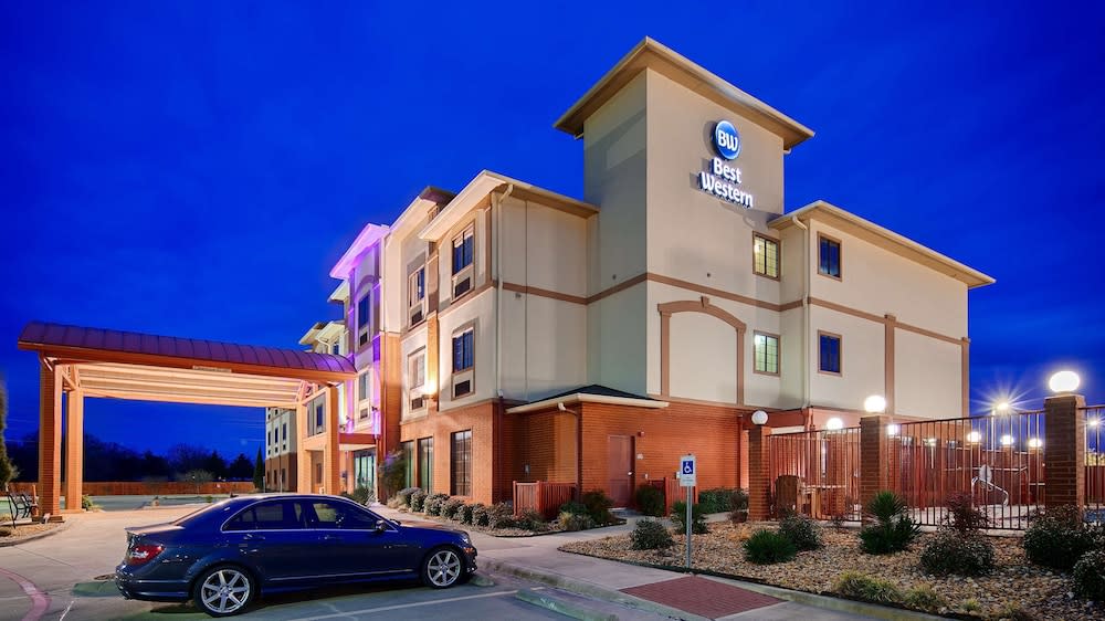 Best Western Giddings Inn & Suites 1