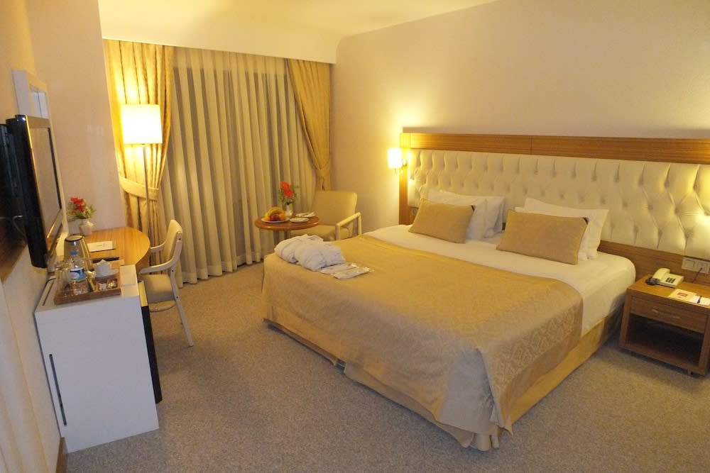 Park Royal Hotel 1