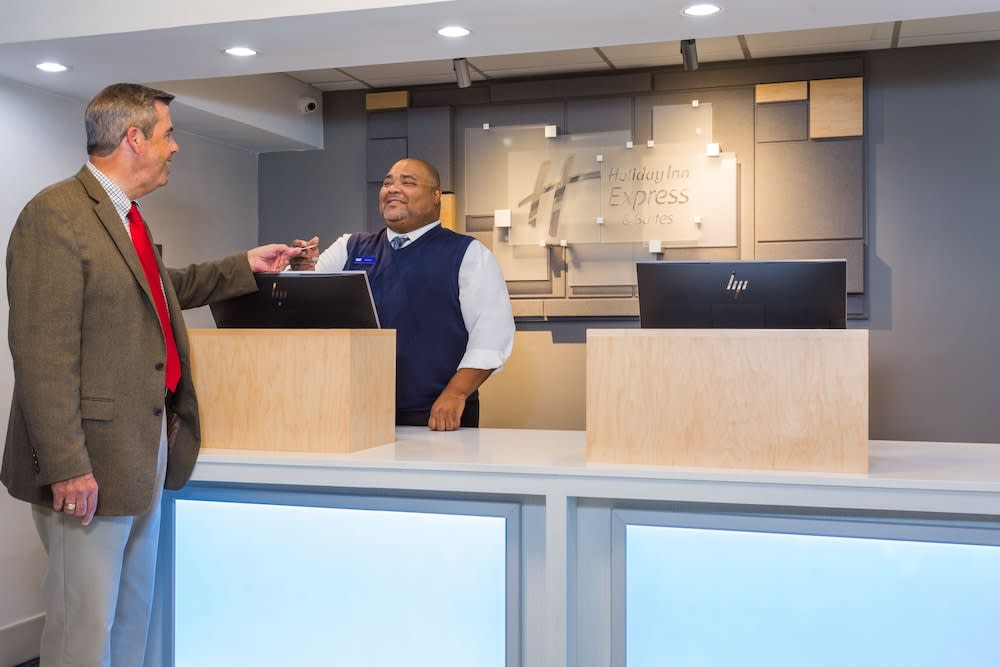 Holiday Inn Express & Suites WILMINGTON-UNIVERSITY CTR by IHG 2