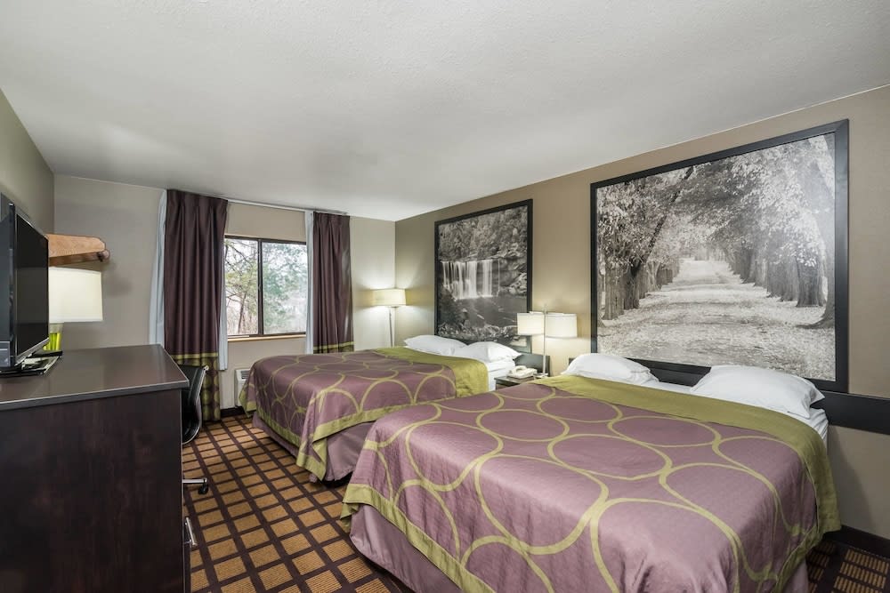 Super 8 by Wyndham Munfordville KY 2