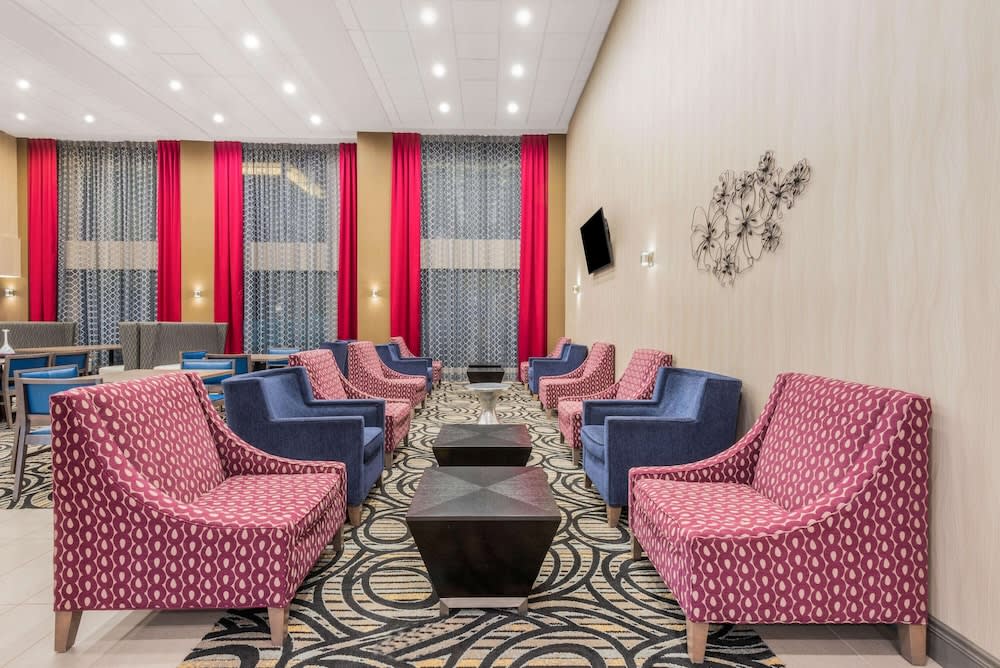 La Quinta by Wyndham Aberdeen-APG 2