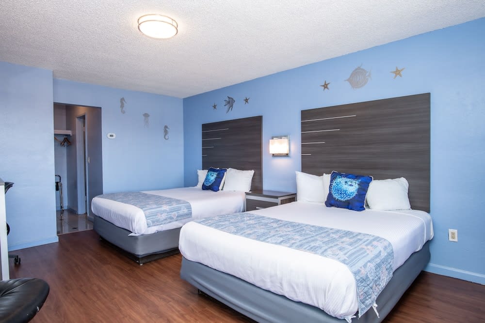 Aqua Breeze Inn 1