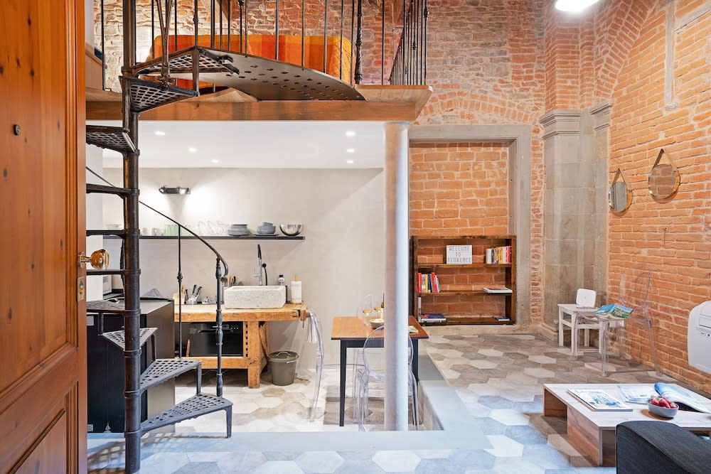 Florence Oltrarno Duplex Apartment 1