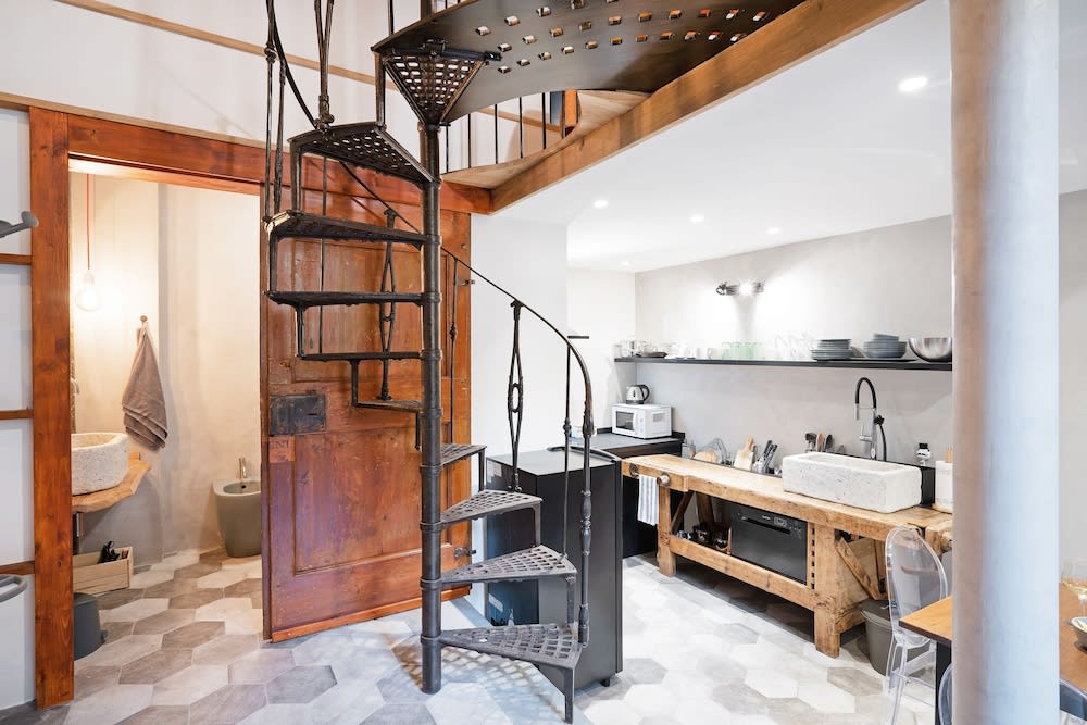 Florence Oltrarno Duplex Apartment 5