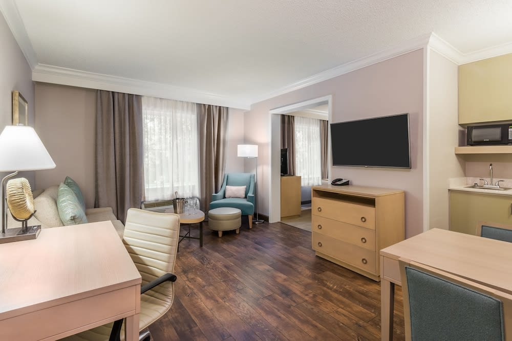 Holiday Inn Express FAIRHOPE-POINT CLEAR by IHG 2