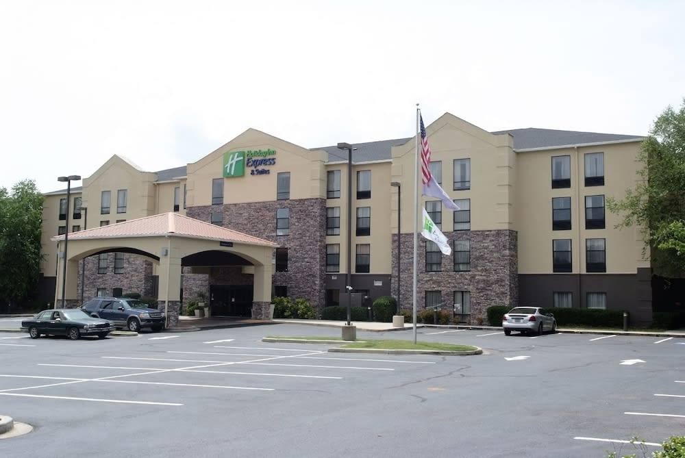 Holiday Inn Express & Suites BLYTHEWOOD by IHG 1