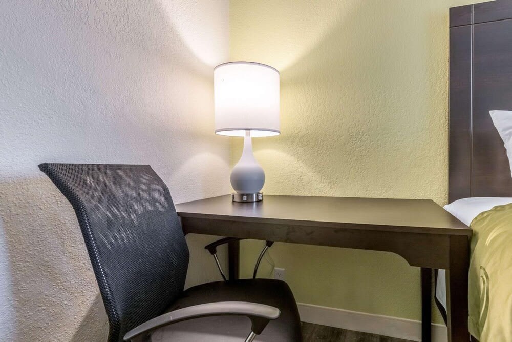 Quality Inn Palm Beach International Airport 2