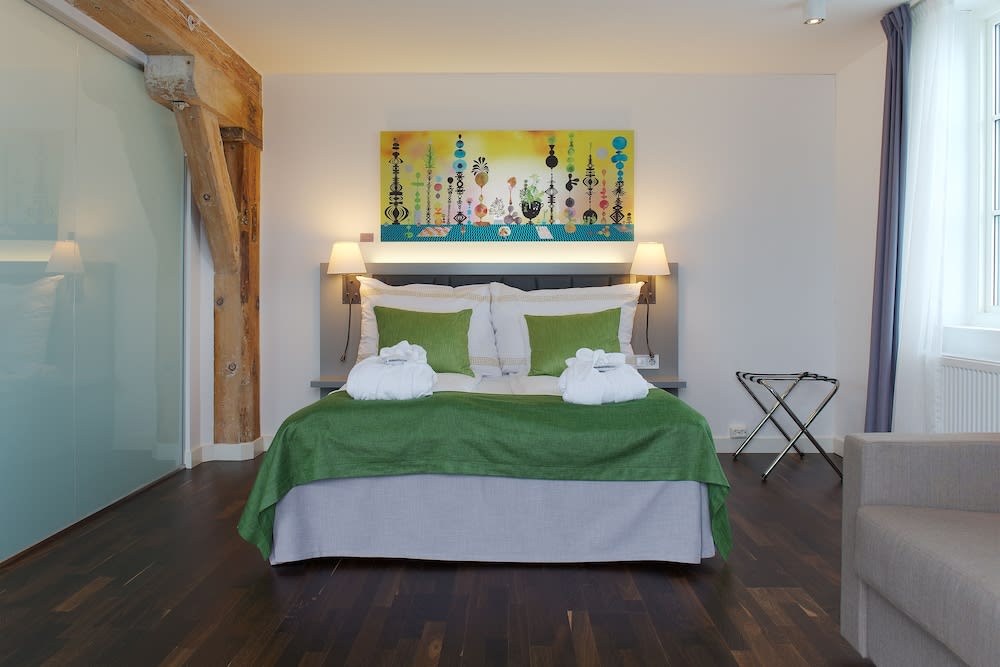 Quality Hotel Waterfront 5