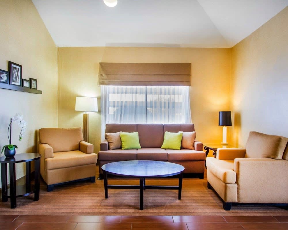 Econo Lodge Amarillo East 4