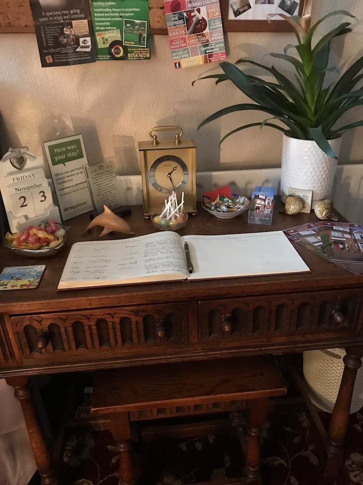 The Lyndsay Guest House 2