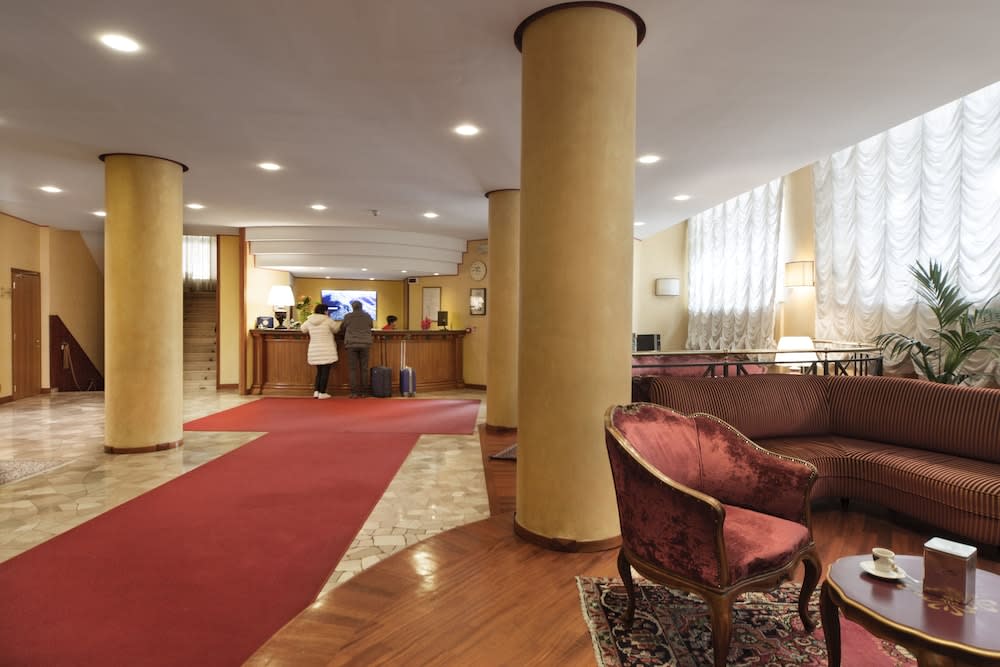 Hotel de Paris 2