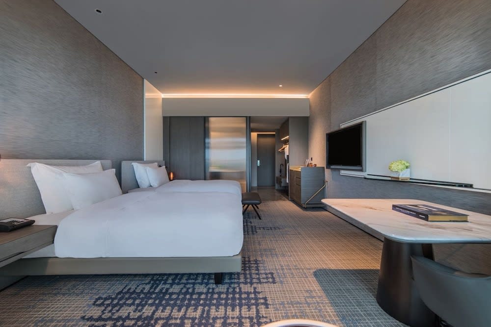 Crowne Plaza Shenzhen World Exhibition and Convention Center by IHG 5