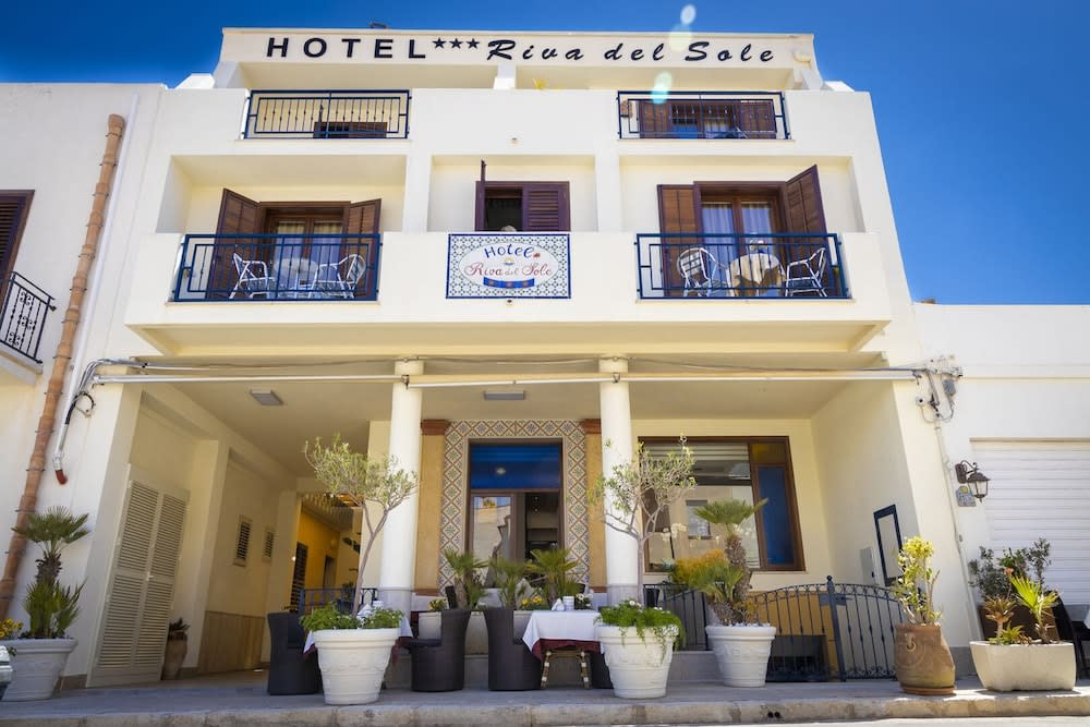 Hotel Riva Del Sole 1