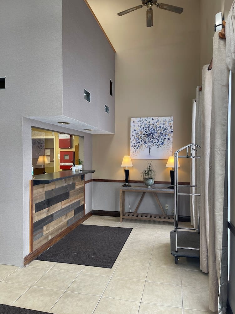 The Woodridge Inn 2