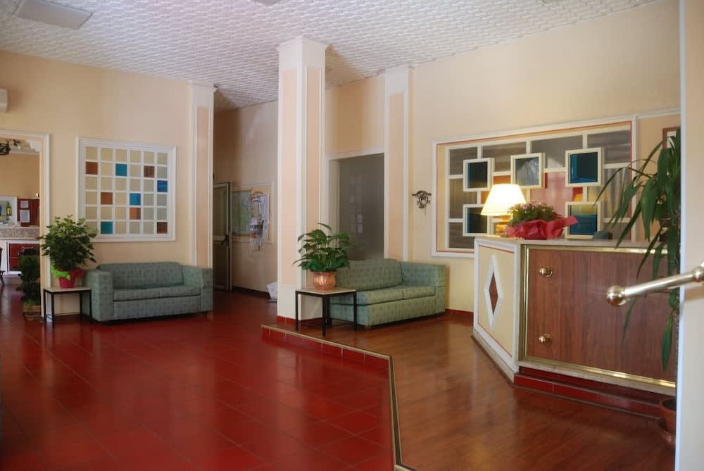 Hotel Iris Crillon 2