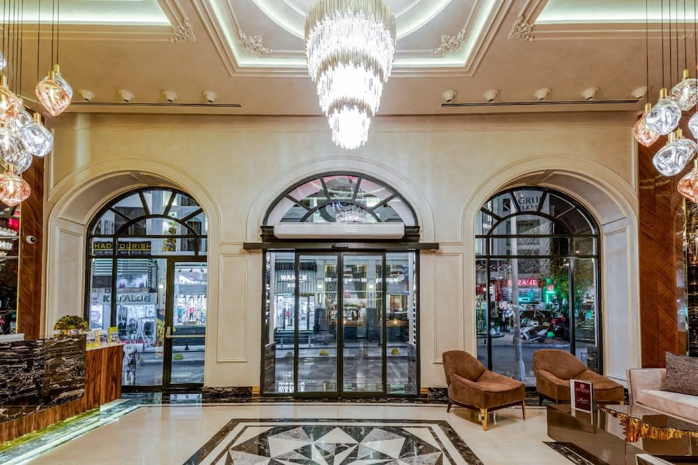 Beethoven Senfoni Hotel 2