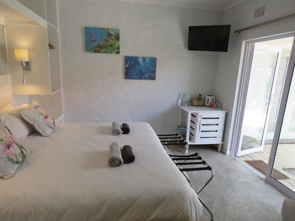 Bare Feet Retreat B&B 2