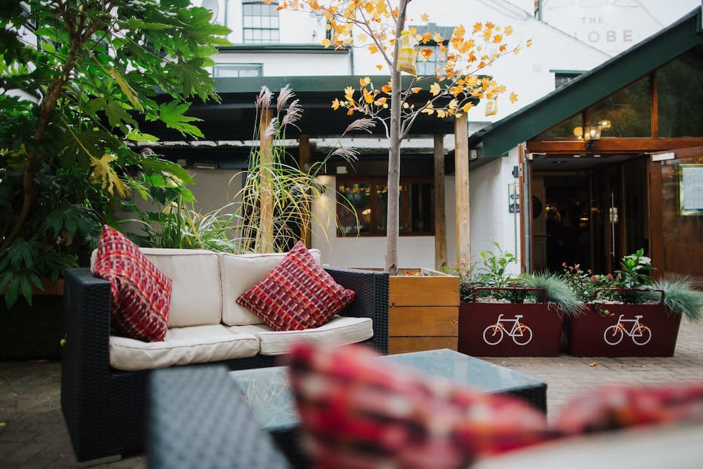 The Globe, Warwick, Warwickshire - Brunning & Price 1
