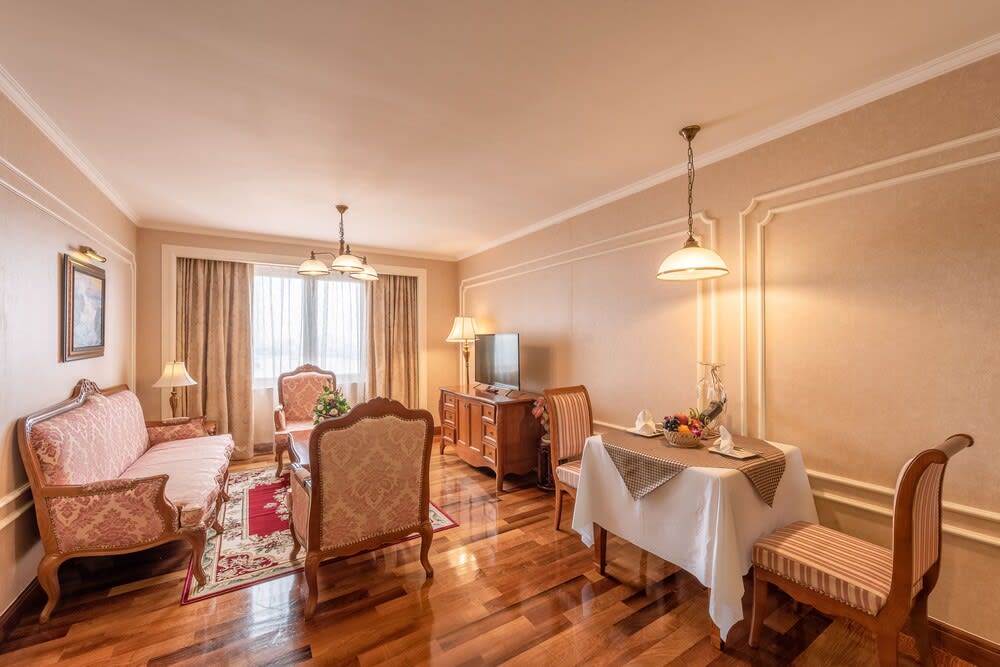 Hotel Grand Saigon 5