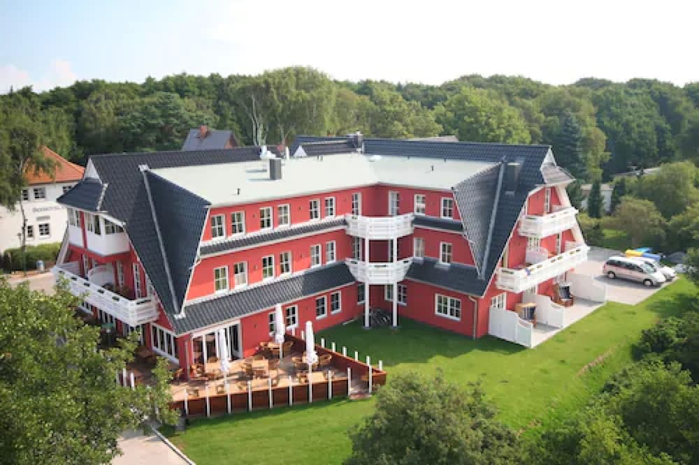 Strandhotel Deichgraf Graal-Müritz 1