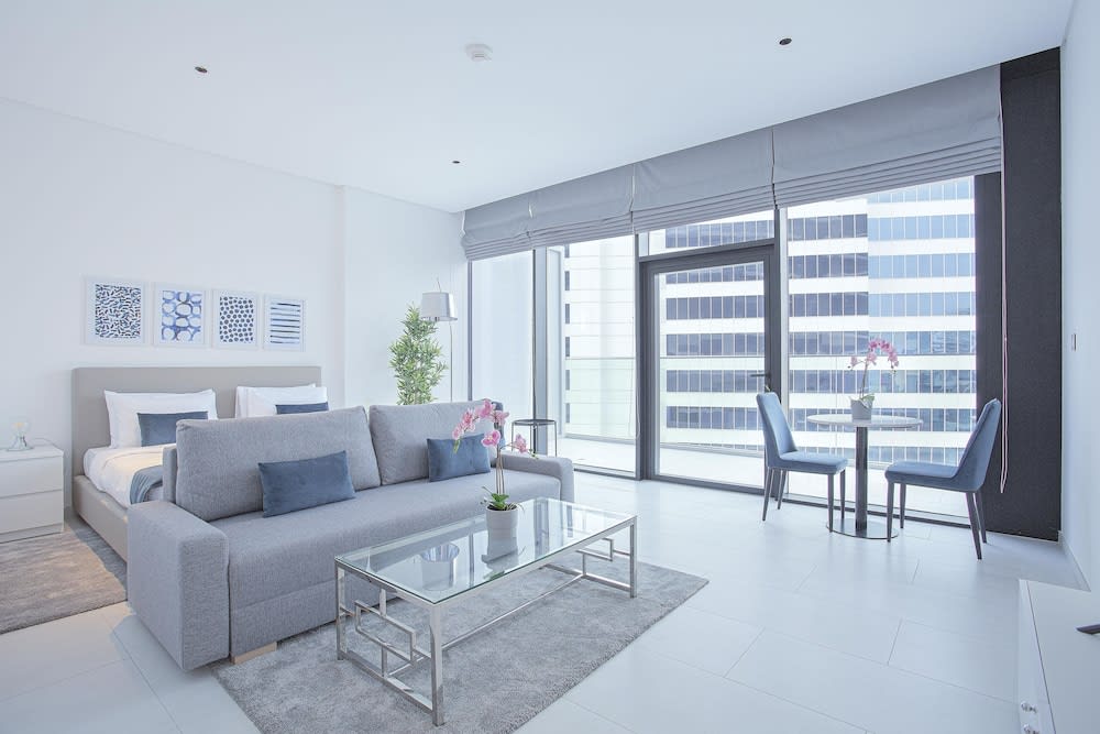 Maison Privee - Luxury, Spacious, Modern Near Burj Khalifa and Dubai Canal 2