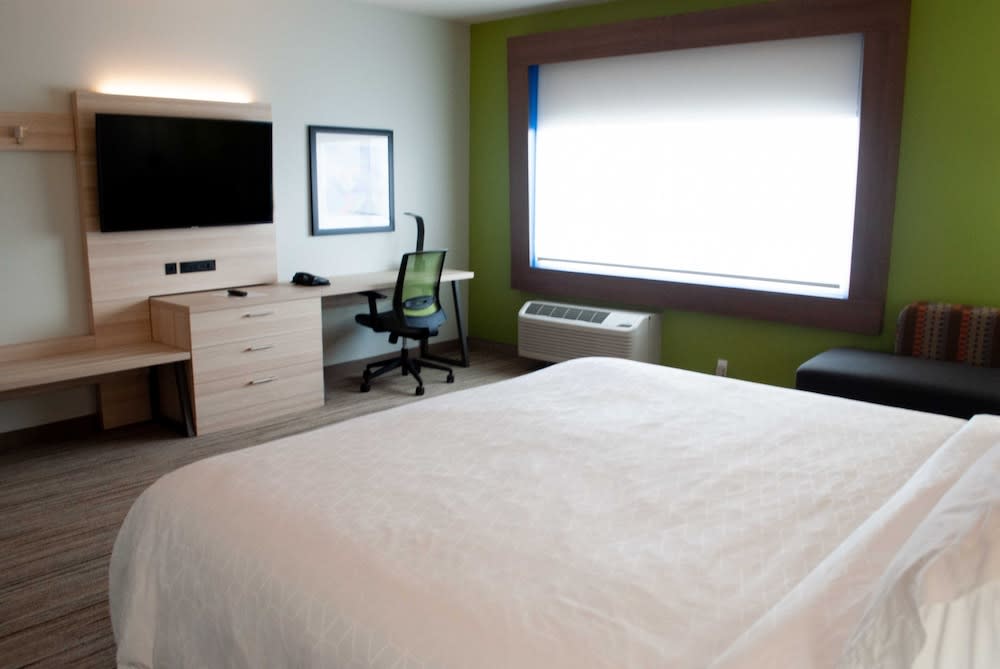 Holiday Inn Express & Suites Edmonton N - St. Albert by IHG 5